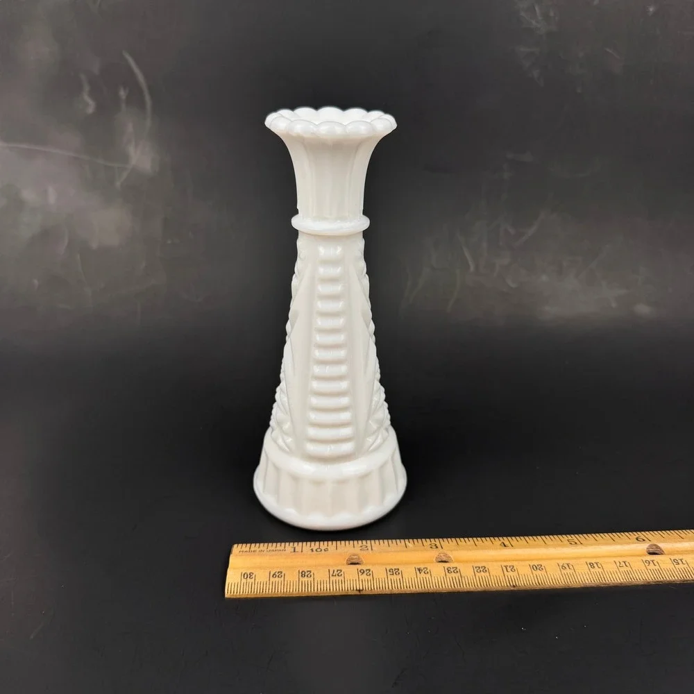 Vtg Tabletop White Milk Glass Textured Bud Vase Stars and Bars Design 6inch Tall